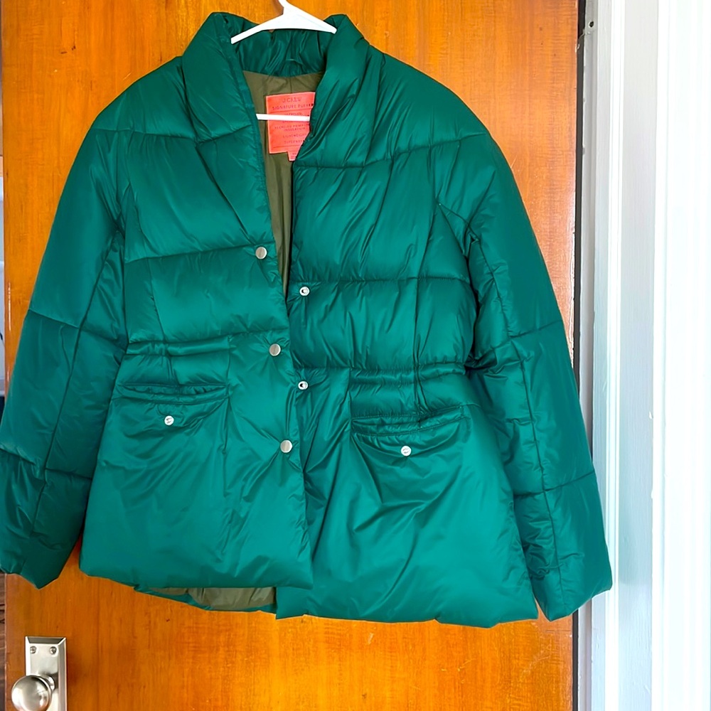 Very gently used JCrew puffer coat. Very warm, worn only once.